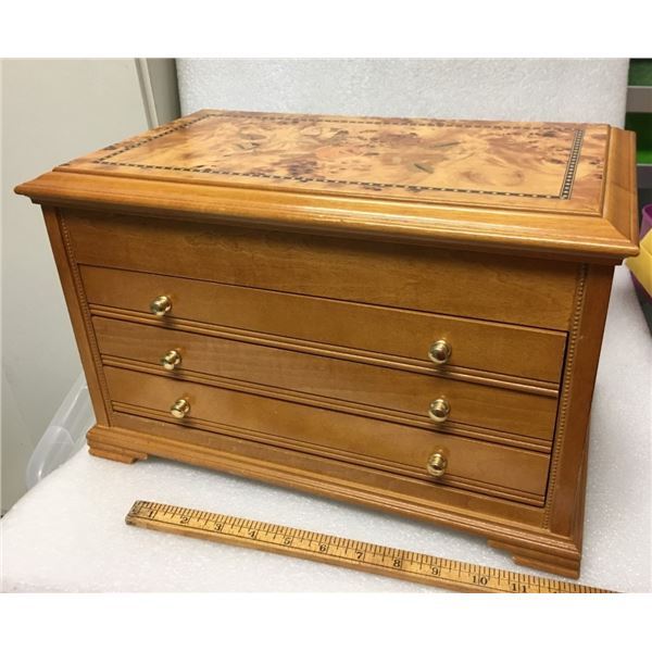 Fine Wooden Jewelry Box