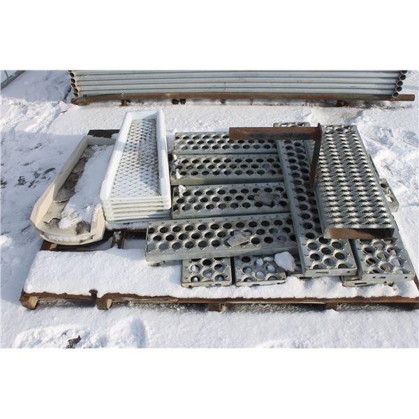 Approximately 11 pieces of grating & Approximately 10 Eave drain trays