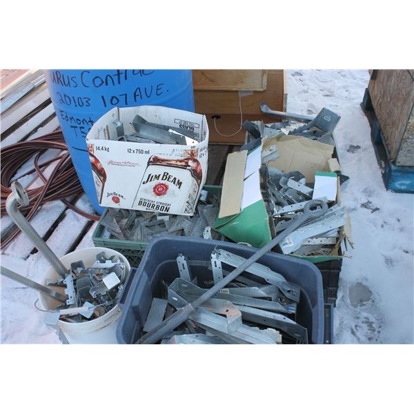 Large Quantity of hangers