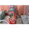 Image 2 : Vacuum and Compressor