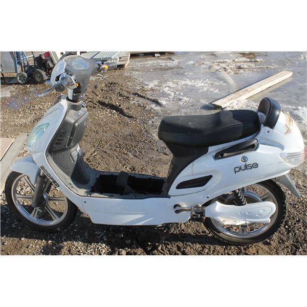 PULSE MOPED NEEDS BATTERY AND REPAIR