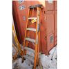 Image 1 : Orange Step Ladder