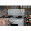 Image 1 : FRIGIDAIRE ELECTRIC STOVE (AS NEW)