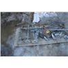 Image 1 : THREADED LEGS, COME ALONG, STRETCHER, CONDUIT BENDER AND MISC.