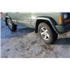 Image 11 : 2000 JEEP CHEROKEE, 4X4, 4.0 LTR AUTO (SHOWING 321, 580 KM) MINOR BODY DAMAGE TO DRIVERS DOOR SERIAL