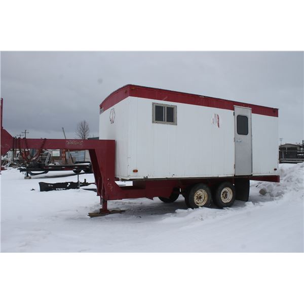 TANDEM AXEL GOOSE NECK OFFICE TRAILER (RED AND WHITE) NO VISABLE SERIAL# FARM USE ONLY