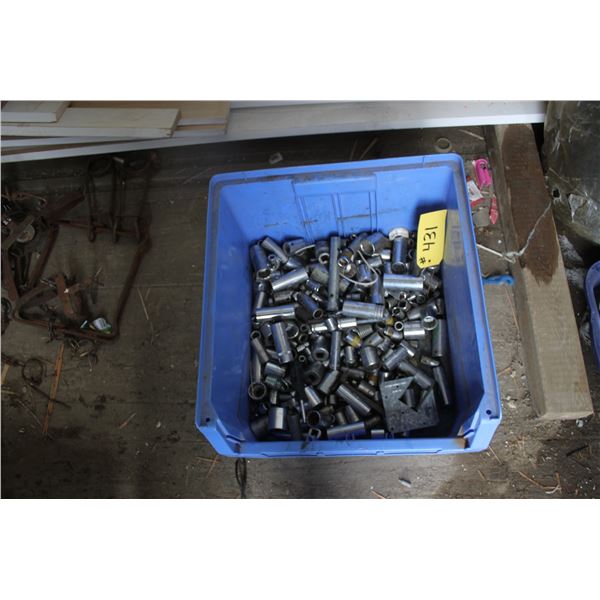 VARIETY OF SOCKETS IN BLUE TUB