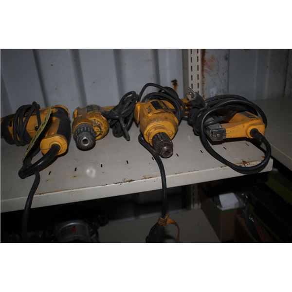 3 DEWALT ELECTRICAL DRILLS AND 1 STAPLER