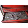 Image 11 : 20 DRAWER SNAP-ON TOOLBOXES C/W TOOLS AND SIDE BOX