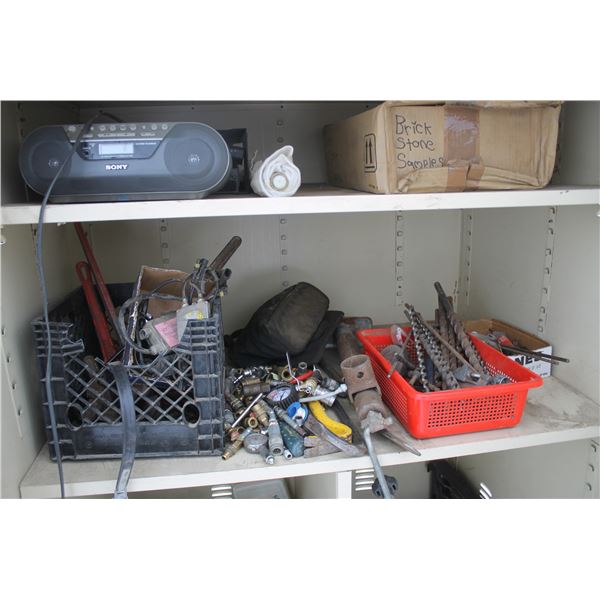 CONTENTS OF LOT #519, AIRCHISEL, WRENCHES, SOCKETS, GECKO GAUGES, DRILL BITS, AIR CHUCKS AND MISC.