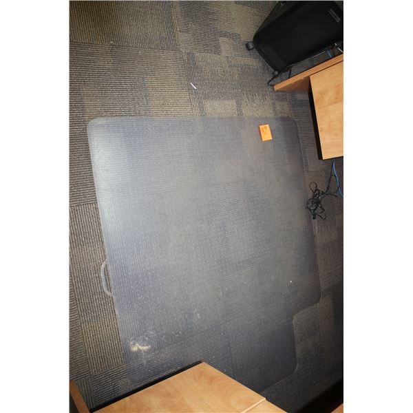 CHAIR RUNNER. ARE LOCATED IN REDWATER, JDR INSURANCE OFFICE, 1 BLOCK EAST OF THE TREASURY BRANCH ON