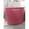 Image 1 : Vintage Pink Laundry Hamper