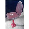 Image 2 : Red Vintage Seat w/ Cushion