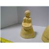 Image 3 : Yellow/White Woman Figurines (2)