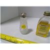 Image 2 : Salt & Pepper Shaker Set, Vintage Bottle of Artifial Banana Extract