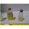 Image 3 : Salt & Pepper Shaker Set, Vintage Bottle of Artifial Banana Extract