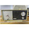 Image 2 : Retro GRANADA Alarm Clock + WESTINGHOUSE Symphonaire 66 Radios - Working