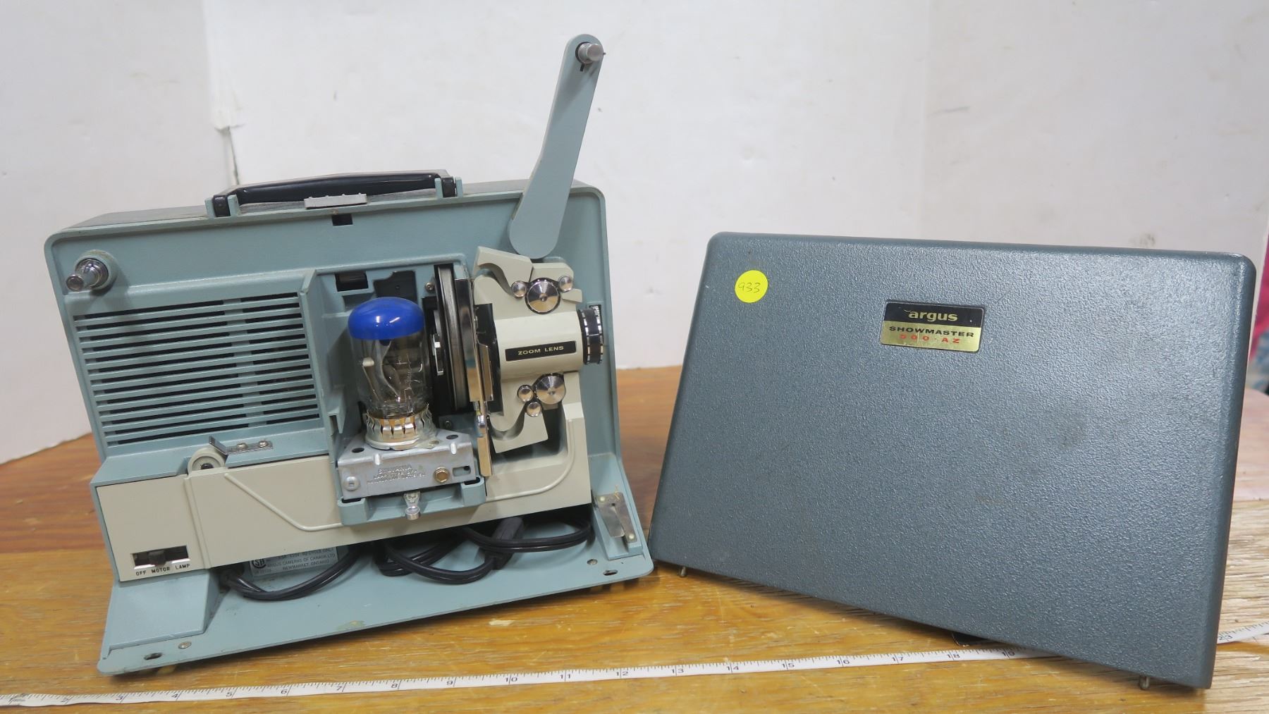 Argus Showmaster Vintage ARGUS Showmaster 500 AZ Film Projector - Works - Schmalz Auctions