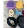 Image 2 : LOT OF VINTAGE LADIES HATS