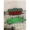 Image 5 : VINTAGE LIONEL O GAUGE TRAIN SET AND SOME TRACK