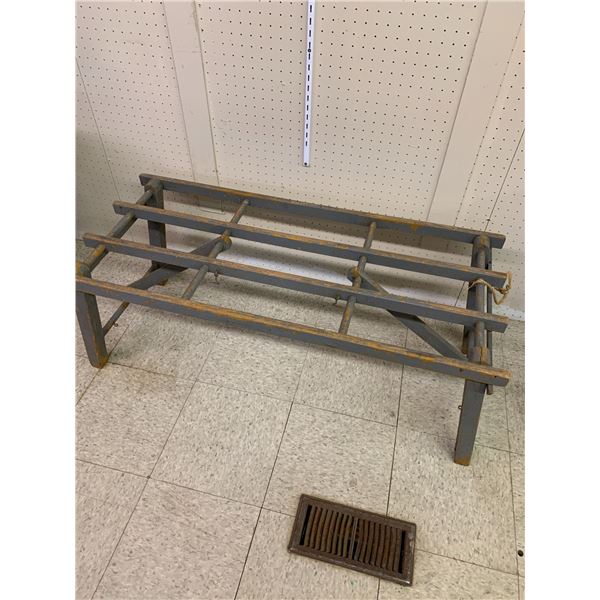 ANTIQUE WASH TUB STAND