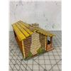 Image 2 : VINTAGE TIN MARX BAR M RANCH TOY CABIN