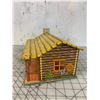 Image 4 : VINTAGE TIN MARX BAR M RANCH TOY CABIN