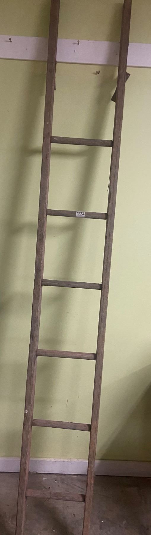 Wooden Round Rung Ladder
