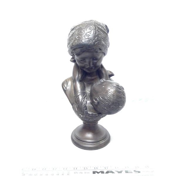 Bust Mother + Child