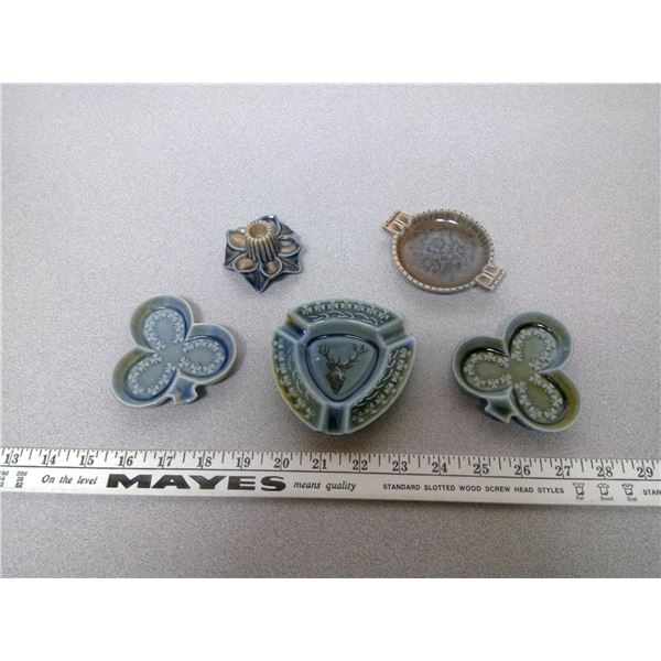 5 Pieces Olde English Countryside Wade Dishes