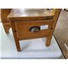 Image 5 : Childs Desk
