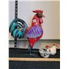 Image 1 : Metal Rooster decor & set of vintage salt /pepper shakers.