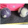 Image 3 : Set of 2 purple and tan 5 pin bowling balls in pink carry bag.