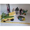 Image 1 : Teenage Mutant Ninja Turtles van & sewer lid with other super heroes and villains.