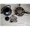 Image 2 : Cast iron electric warmer with cast iron tea pot.