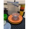 Image 4 : Group of vintage 1970's to 1980's tupperware