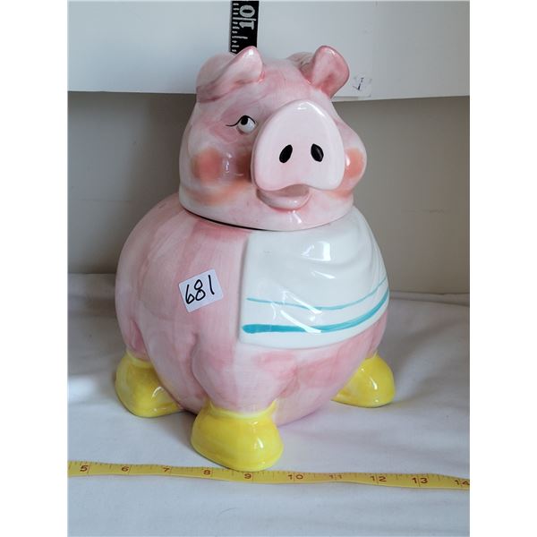 Bibbed pig cookie jar.