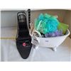 Image 4 : Bathroom decor. Nail polish shoe rack, claw foot tub plus hotel soaps, lotions, hair removal system 
