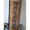 Image 5 : Wall decor includes a wood hand painted design, Light up P & others.