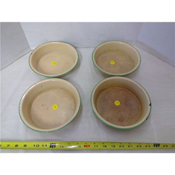 Beige/Green Enamel Dishes (4)