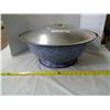 Image 2 : Huge Enamel Bread Bowl w/ Lid