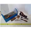 Image 2 : Lot of old tools in carrier