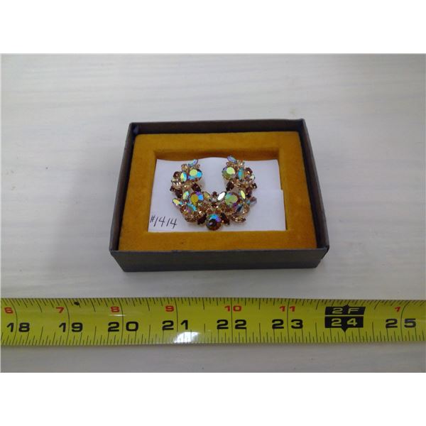 Sherman rhinestone brooch (rectangular cartouche)