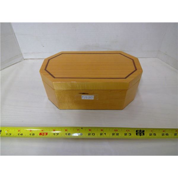 Hand crafted wood jewellery box