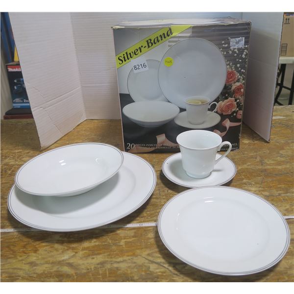 20 Piece Porcelain Dinner Set (4 of each)