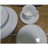 Image 2 : 20 Piece Porcelain Dinner Set (4 of each)