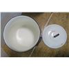 Image 2 : Enameled Pot - White
