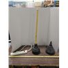 Image 1 : plunger, funnel, power bar