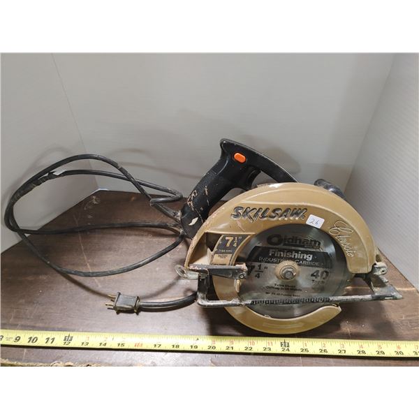 Skilsaw 7 1/4" (works)