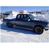 Image 3 : 1992 Toyota DLX Series Pickup Truck - Unknown Condition, No Keys, Sold As Is - ODO:326252KM - VIN:JT
